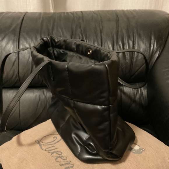 Victoria’s Secret Classic Tote Bag - Picture 4 of 7